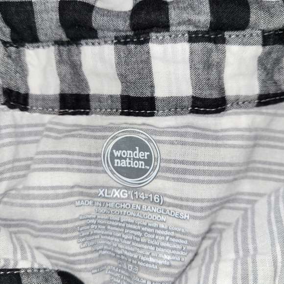 Lot of 2 Girls 14/16 Button down shirts - Picture 3 of 3